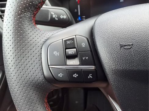 Used 2023 Ford Escape ST-Line w/ Tech Pack #1 AWD/4WD image 30