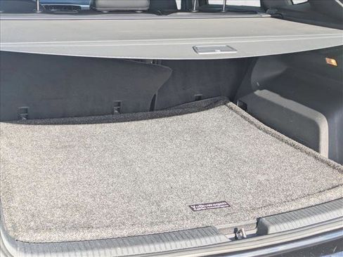 Used 2022 Volkswagen Atlas Cross Sport SE image 6