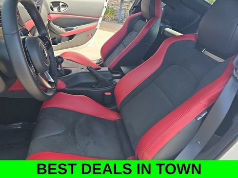 Used 2025 Nissan Z Performance w/ Floor Mat Package RWD image 14