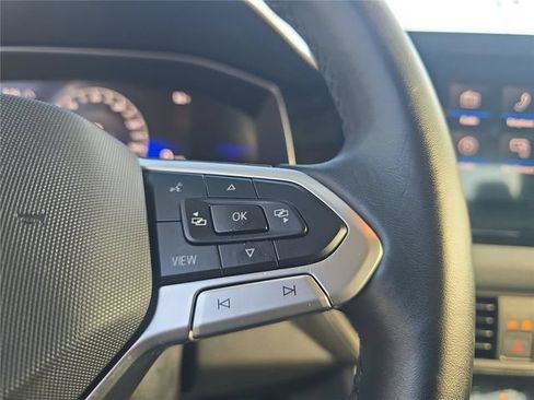 Used 2025 Volkswagen Jetta SE FWD image 22