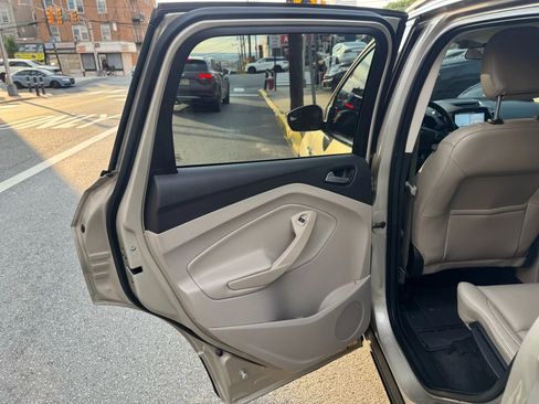 Used 2018 Ford Escape SEL image 18