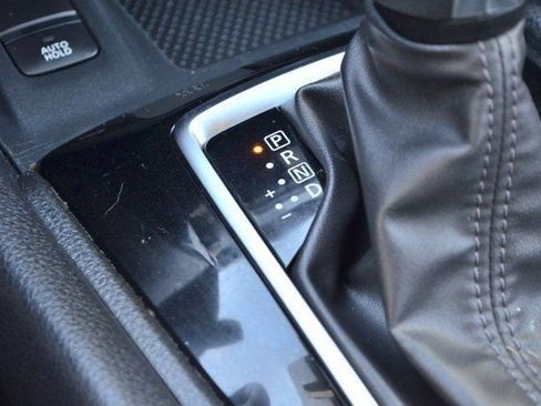 Used 2022 Nissan Rogue Sport SV w/ Technology Package image 22