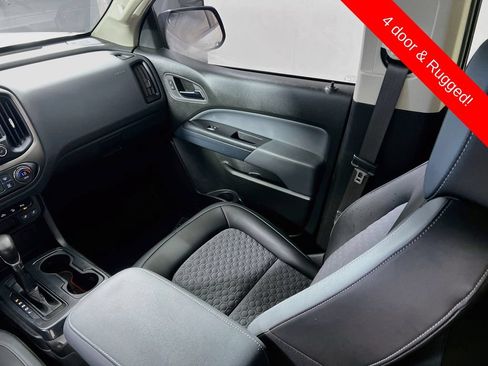 Used 2022 Chevrolet Colorado Z71 AWD/4WD image 23