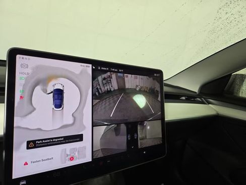 Used 2022 Tesla Model 3 Performance image 17