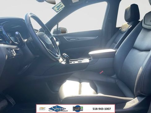 Used 2024 Cadillac XT6 Luxury AWD/4WD image 10