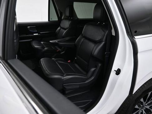 Certified 2025 Ford Expedition Max Platinum AWD/4WD image 25