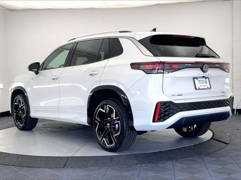 New 2026 Volkswagen Tiguan SEL R-Line image 4