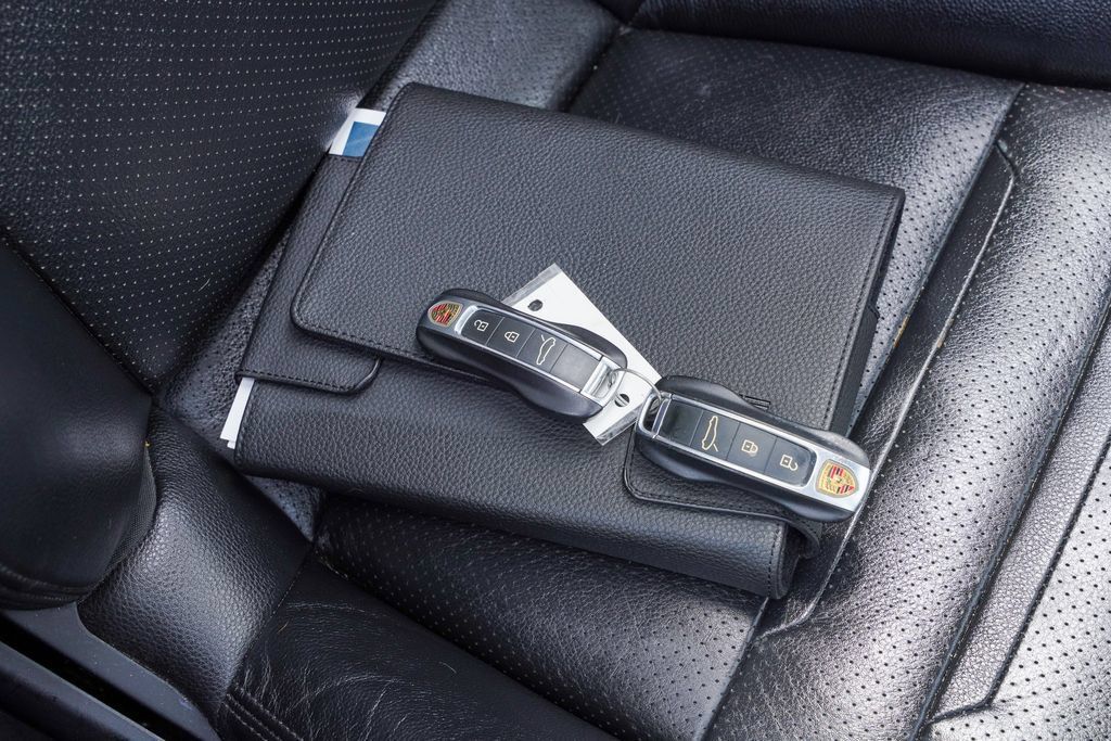 Used 2020 Porsche Panamera 4 AWD/4WD image 45