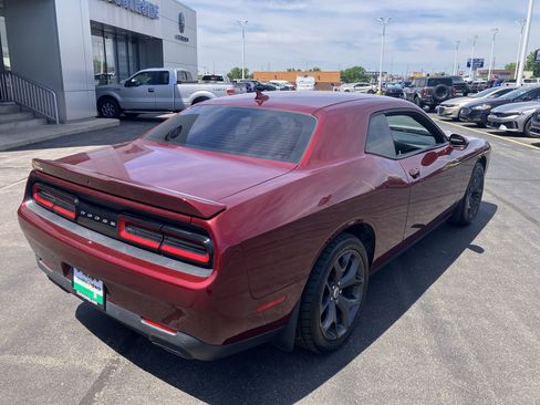 Used 2018 Dodge Challenger SXT Plus RWD image 7