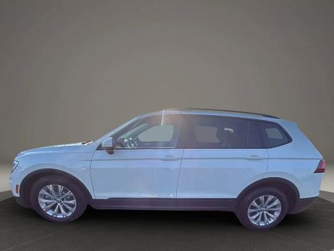 Used 2018 Volkswagen Tiguan S image 8
