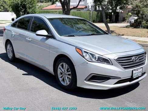 Used 2017 Hyundai Sonata SE FWD image 3