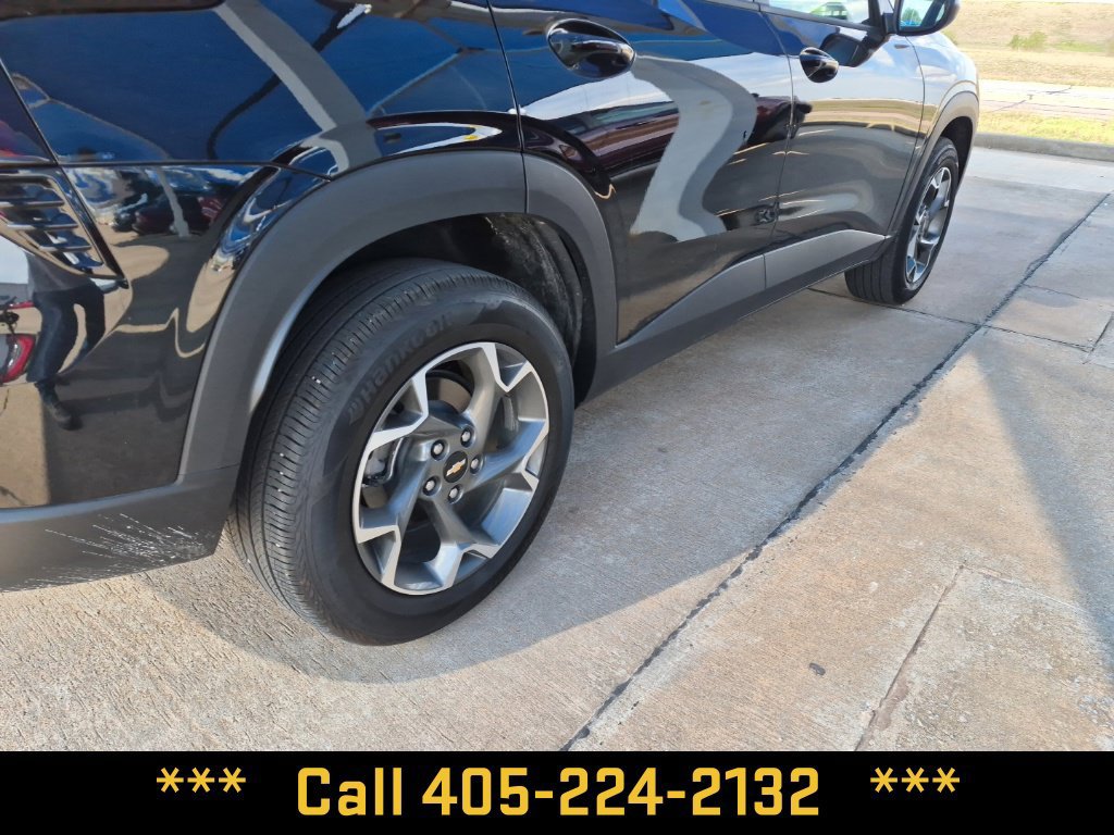 Used 2026 Chevrolet Trax LT FWD image 19