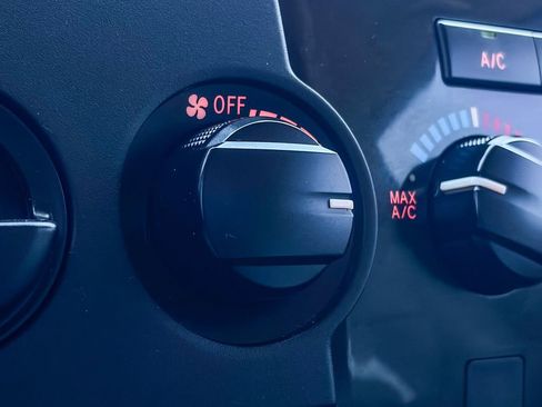 Used 2013 Toyota Tundra 2WD Regular Cab image 20