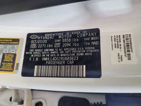 Used 2024 Hyundai Elantra SE FWD image 33