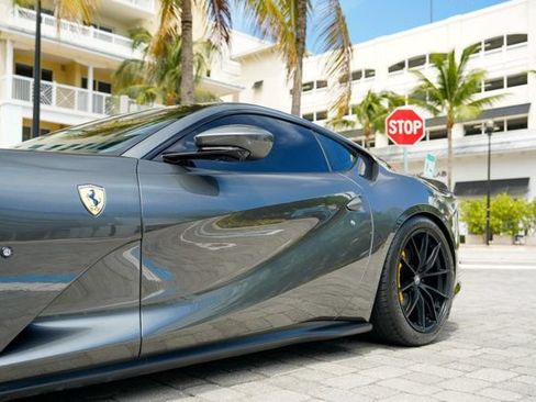 Used 2020 Ferrari 812 Superfast RWD image 11