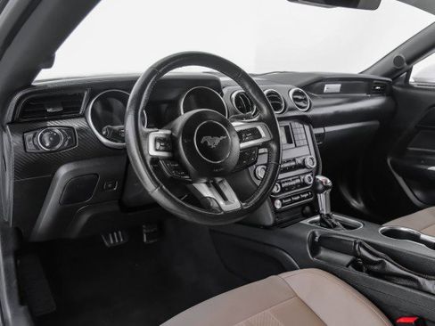 Used 2021 Ford Mustang Coupe image 11