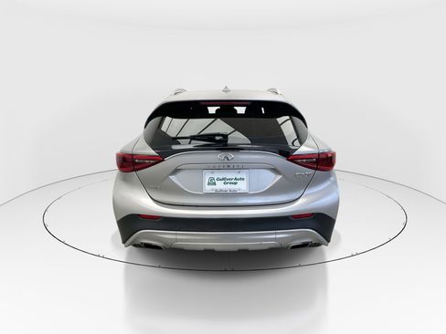 Used 2018 INFINITI QX30 Premium w/ Cargo Package image 7