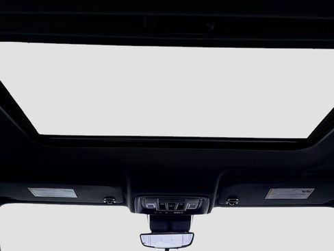 Used 2022 Chevrolet Silverado 1500 High Country w/ High Country Premium Package image 21