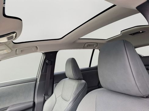 Used 2025 Lexus RZ 450e image 14