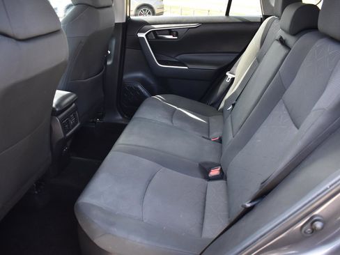 Used 2024 Toyota RAV4 XLE image 18