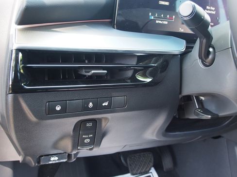 Used 2025 Nissan Murano SL image 18