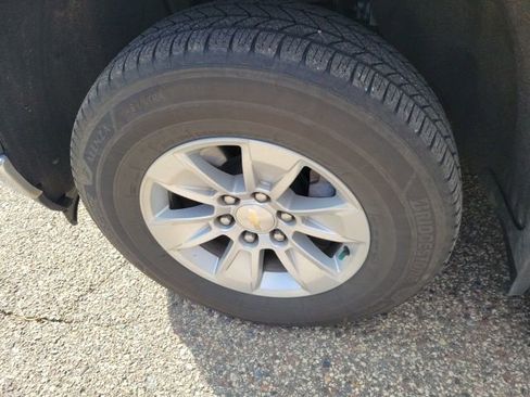 Used 2020 Chevrolet Silverado 1500 LT w/ All-Star Edition image 37