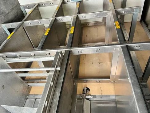 Used 2016 Chevrolet Express 4500 image 35