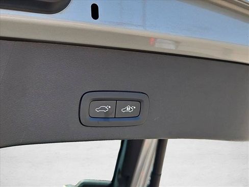 Used 2023 Volvo C40 P8 Recharge Plus AWD/4WD image 11