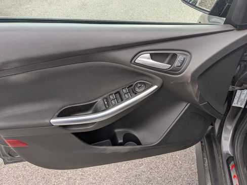 Used 2018 Ford Focus ST image 14