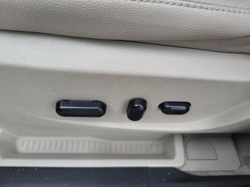 Used 2015 Ford C-MAX Energi SEL w/ Equipment Group 301A image 10