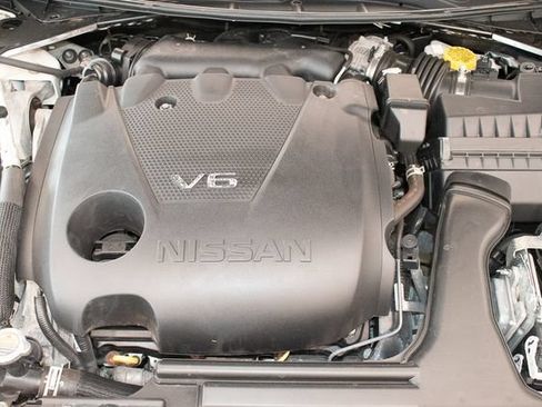 Used 2023 Nissan Maxima SR FWD image 3
