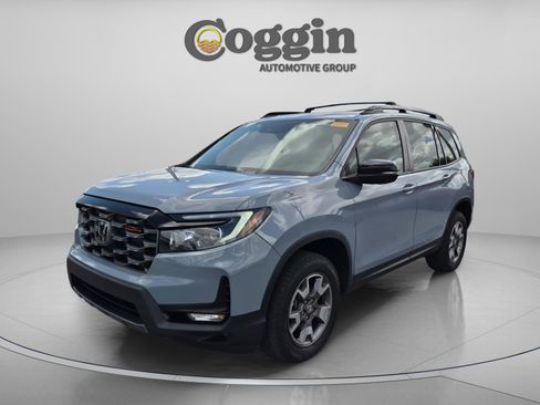Used 2023 Honda Passport TrailSport image 1