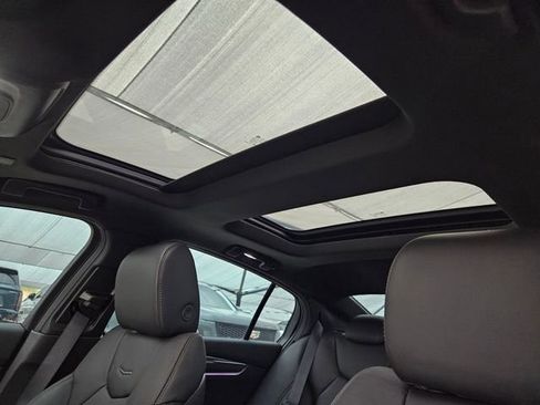 New 2026 Cadillac CT5 V image 9