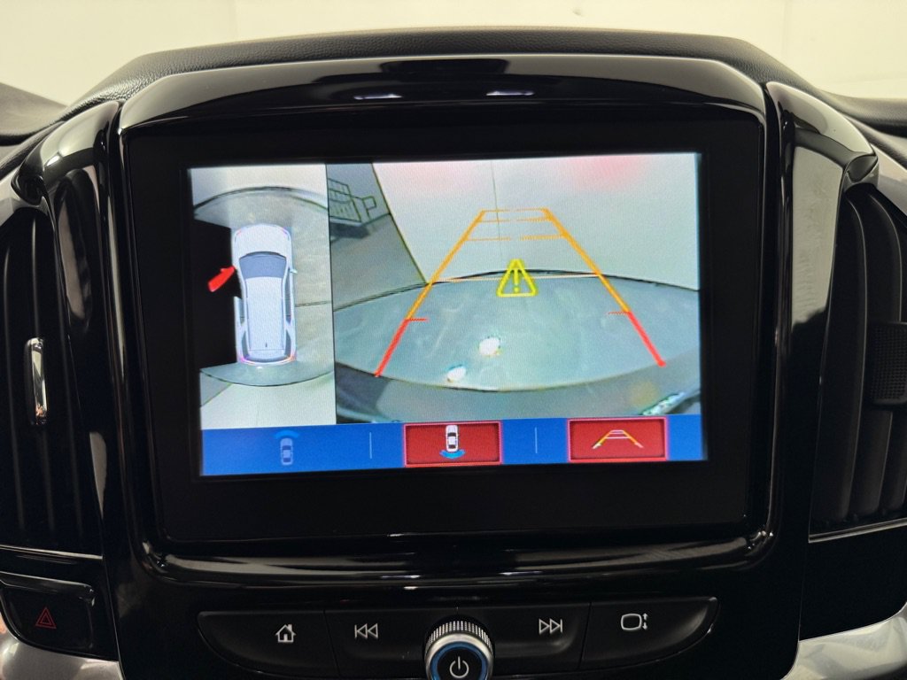 Used 2019 Chevrolet Traverse LT w/ LT Premium Package FWD image 16