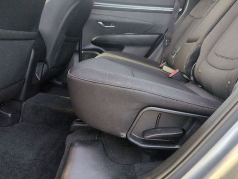 Used 2022 Hyundai Tucson SE image 17