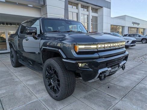 New 2026 GMC Hummer EV 4x4 Crew Cab image 2