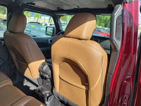 Used 2021 Jeep Gladiator Overland AWD/4WD image 10