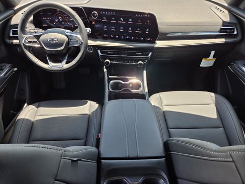 New 2026 Chevrolet Traverse LT w/ Midnight/Sport Edition FWD image 8