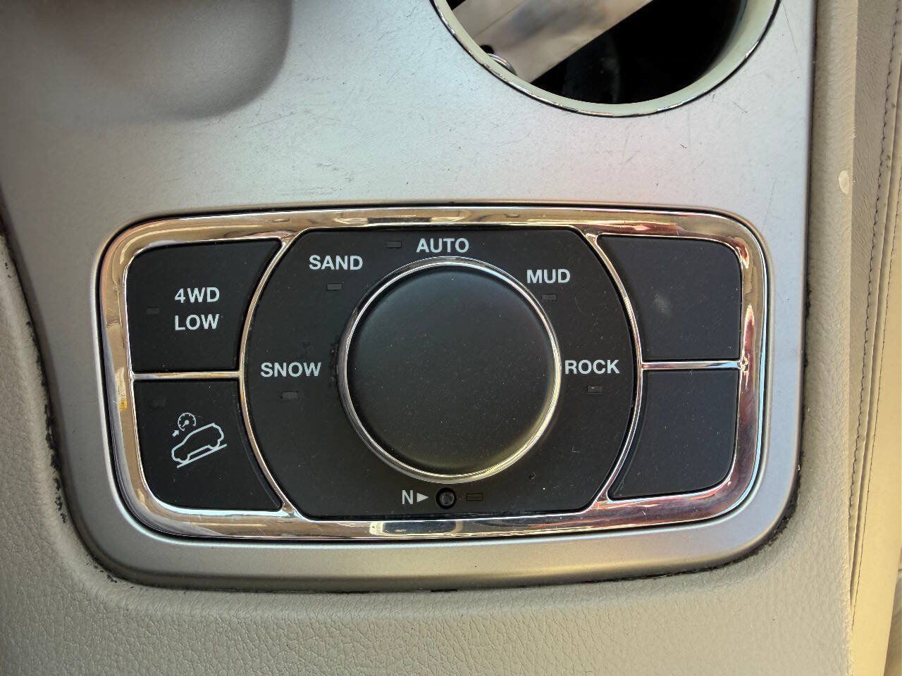 Used 2014 Jeep Grand Cherokee Limited AWD/4WD image 19