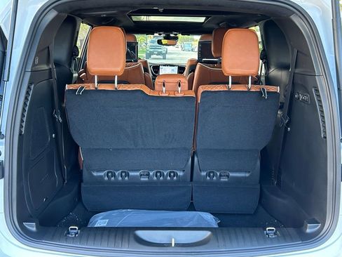 New 2026 Chrysler Pacifica Pinnacle image 32