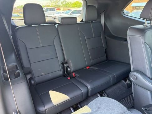 Used 2024 GMC Acadia Elevation w/ LPO, Floor Liner Package FWD image 19
