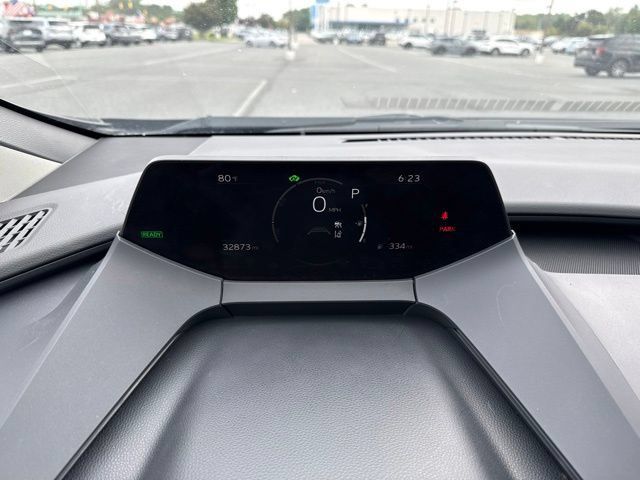 Used 2025 Toyota Prius LE AWD/4WD image 18