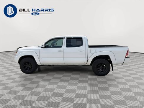 Used 2015 Toyota Tacoma 4x4 Double Cab w/ Convenience Package image 8