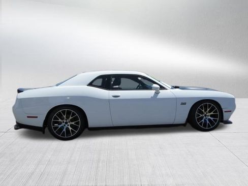 Used 2018 Dodge Challenger R/T image 9