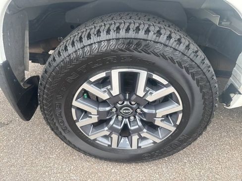 Used 2024 Nissan Frontier SL w/ Technology Package image 14
