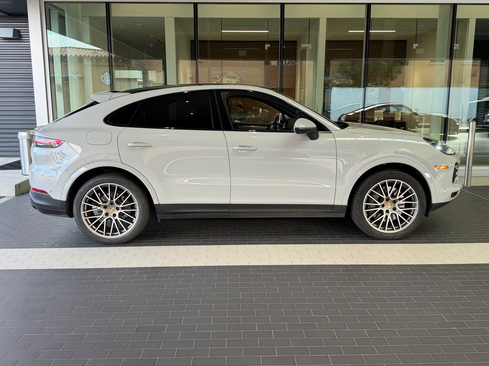 Certified 2023 Porsche Cayenne S AWD/4WD image 6