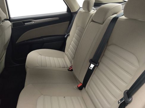 Used 2017 Ford Fusion S image 18