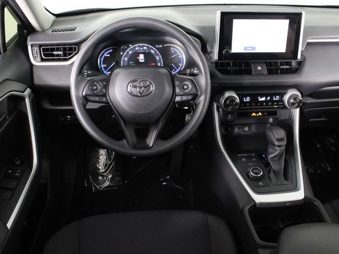 Used 2025 Toyota RAV4 LE AWD/4WD image 6