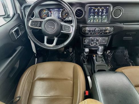 Used 2022 Jeep Wrangler Unlimited Sahara w/ Cold Weather Group AWD/4WD image 24
