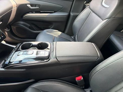 Certified 2023 Hyundai Tucson Limited AWD/4WD image 18